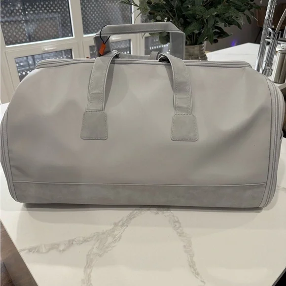 Gray - Picture 2 of 13